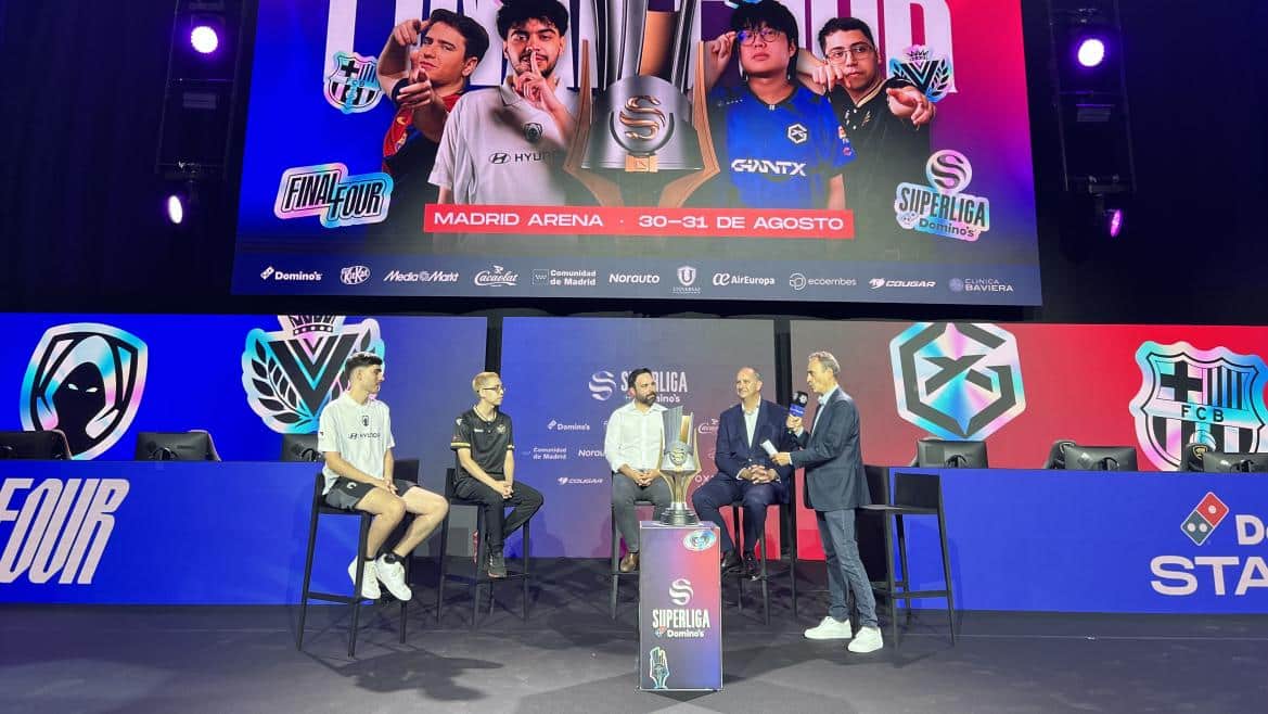 El consejero Miguel López-Valverde en la presentación de la Final Four de la Superliga Domino´s de League of Legends de videojuegos