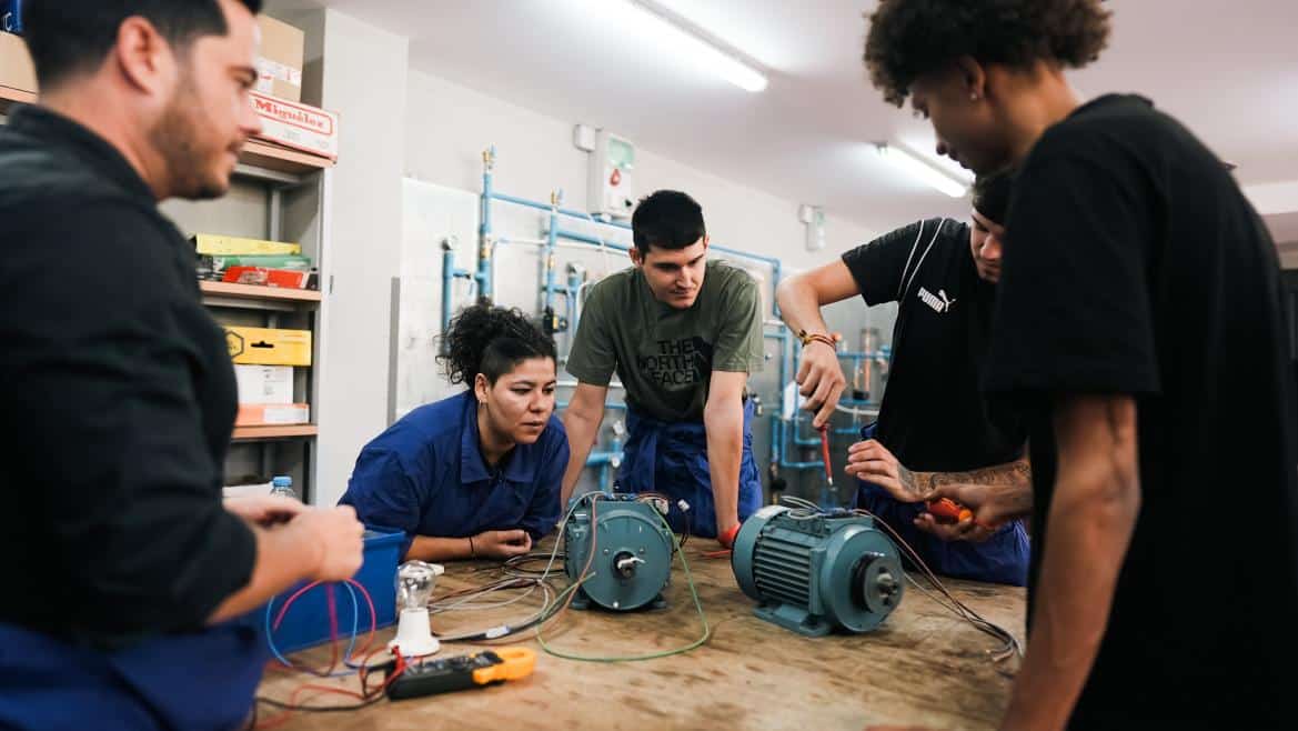 Madrid se Consolida como Líder en Creación de Empleo con 95.000 Nuevos Puestos en el Último Año