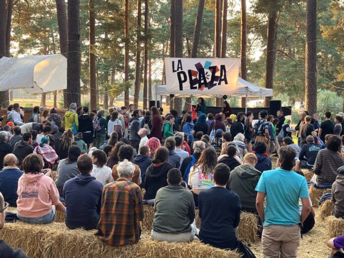 Imagen de Militantes de CGT de Aragón, Castilla y León y Madrid participan en el Encuentro Sobremesa de Covaleda