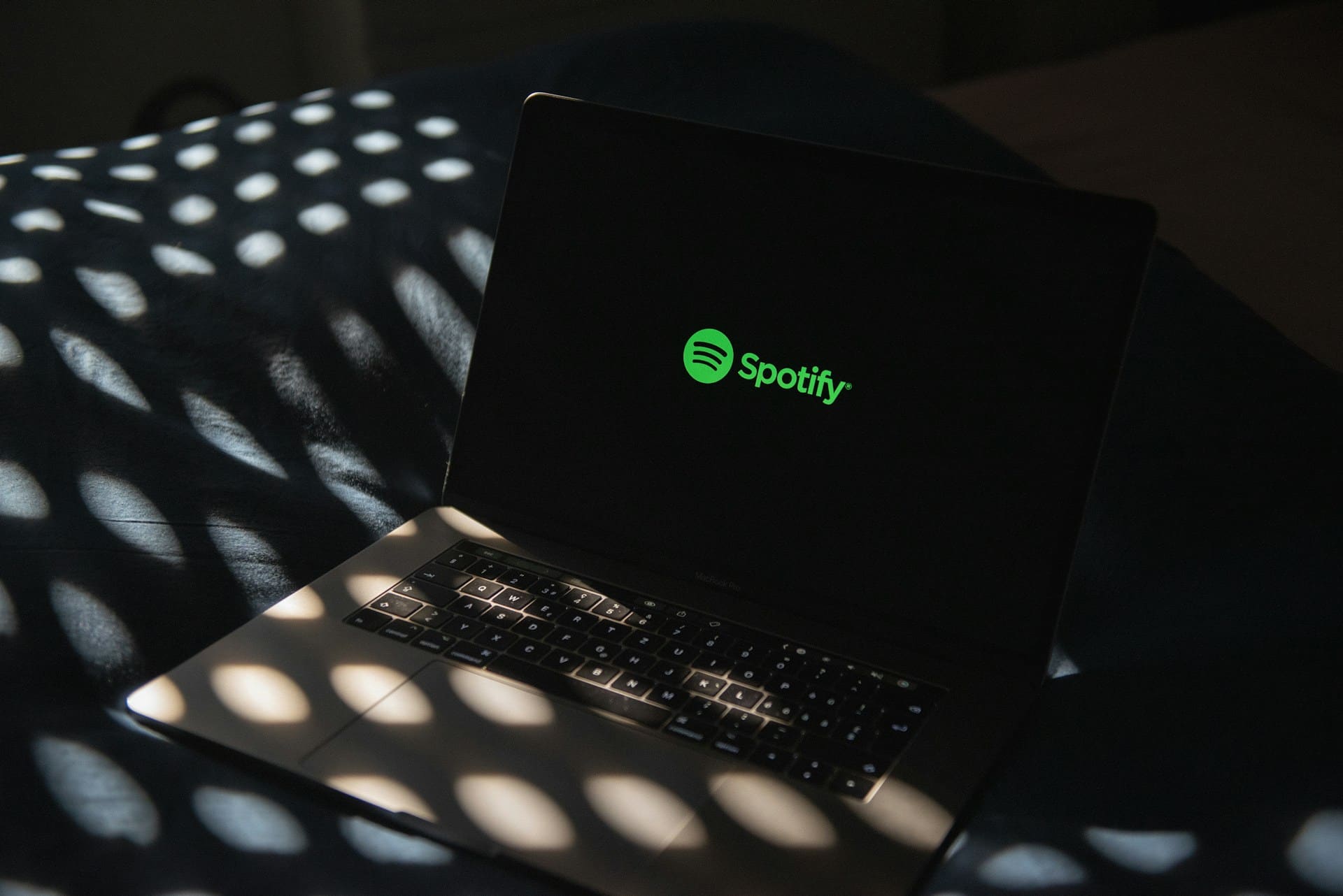 Spotify estrena función de mensajes y apunta a convertirse en una red social del audio