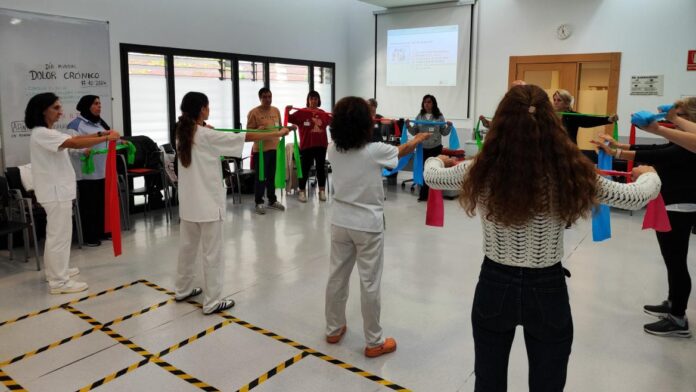 Actividad de educación grupal en la unidad de fisioterapia de un centro de salud