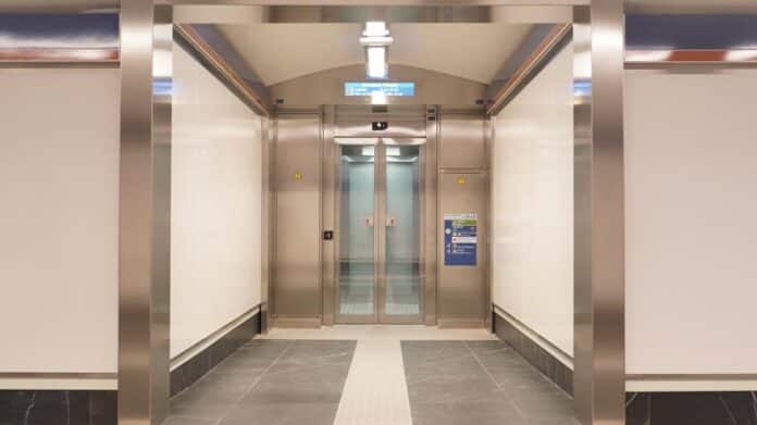 ascensores en Avenida de América de Metro