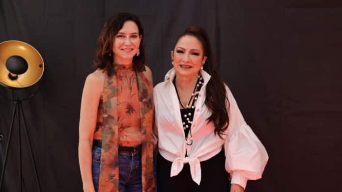 La presidenta Isabel Díaz Ayuso durante el concierto de Gloria Estefan 