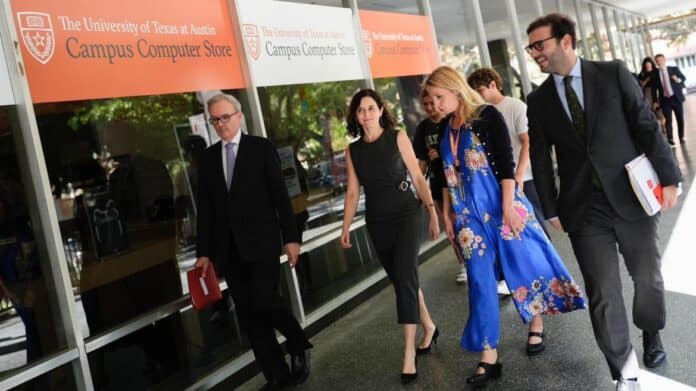 Díaz Ayuso Promueve la Internacionalización Universitaria y Colaboración Global en La presidenta Isabel Díaz Ayuso