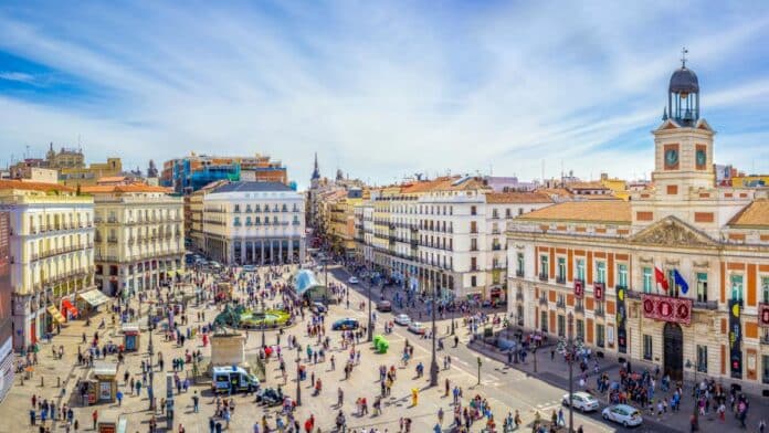 La Comunidad recibe de enero a noviembre 6,6 millones de turistas extranjeros, un 6 % más que el año anterior