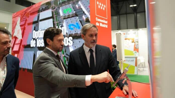 El viceconsejero José María García durante la inauguración de la feria