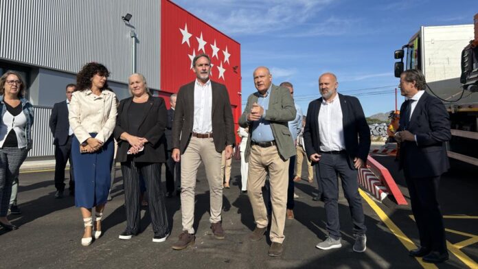 Innovador Sistema de Monitoreo en Tiempo Real para Obras Viales El viceconsejero José María García durante su visita al Centro de Conservación de Carreteras de Chapinería