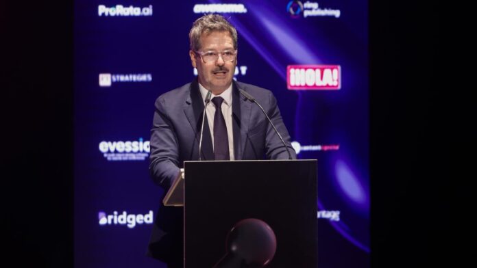 El consejero Mariano de Paco Serrano durante el Congreso Internacional de Editores de Revistas FIPP Media Congress