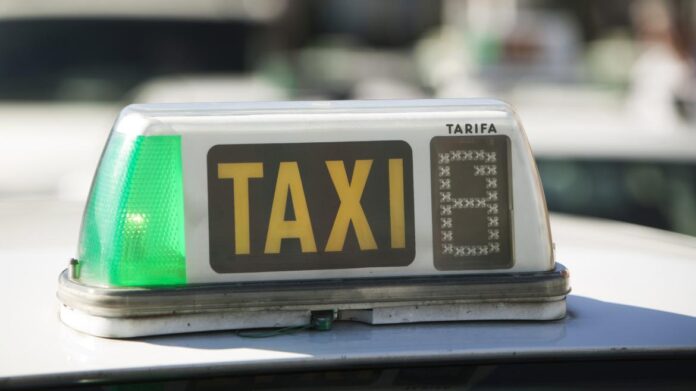 Taxi Madrid movilidad transporte a demanda