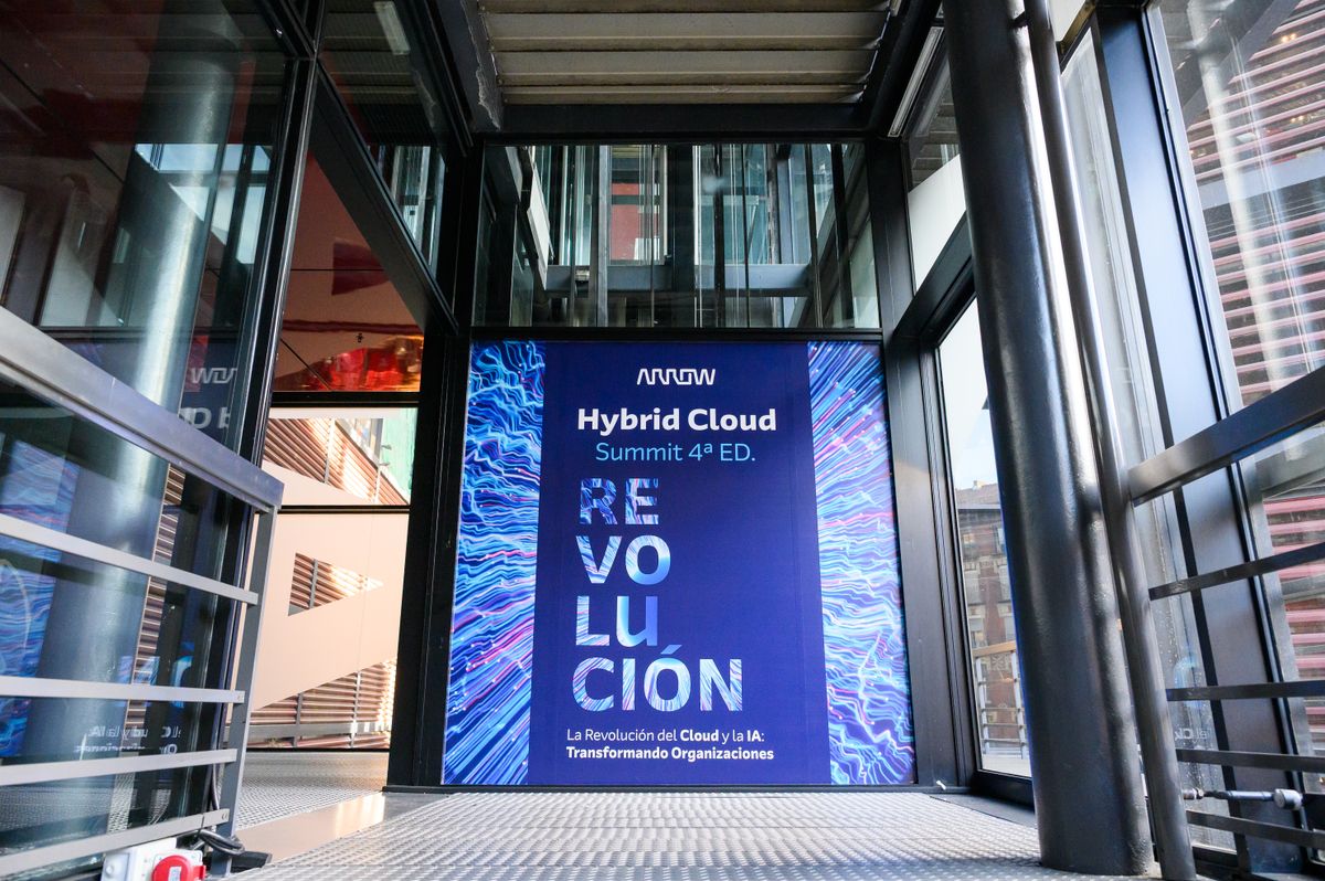 La Sinergia de la IA y la Nube Híbrida: El Motor de la Nueva Competitividad Empresarial