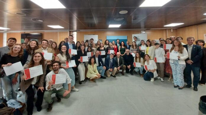 Madrid's public health system leads 80% of the research. The deputy minister of health