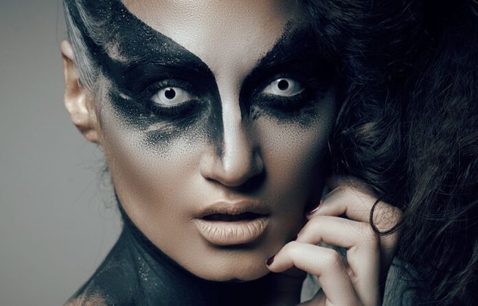 Los Ópticos de Cione Alertan: Protección Visual Bajo la Máscara Belén Garmendiaz