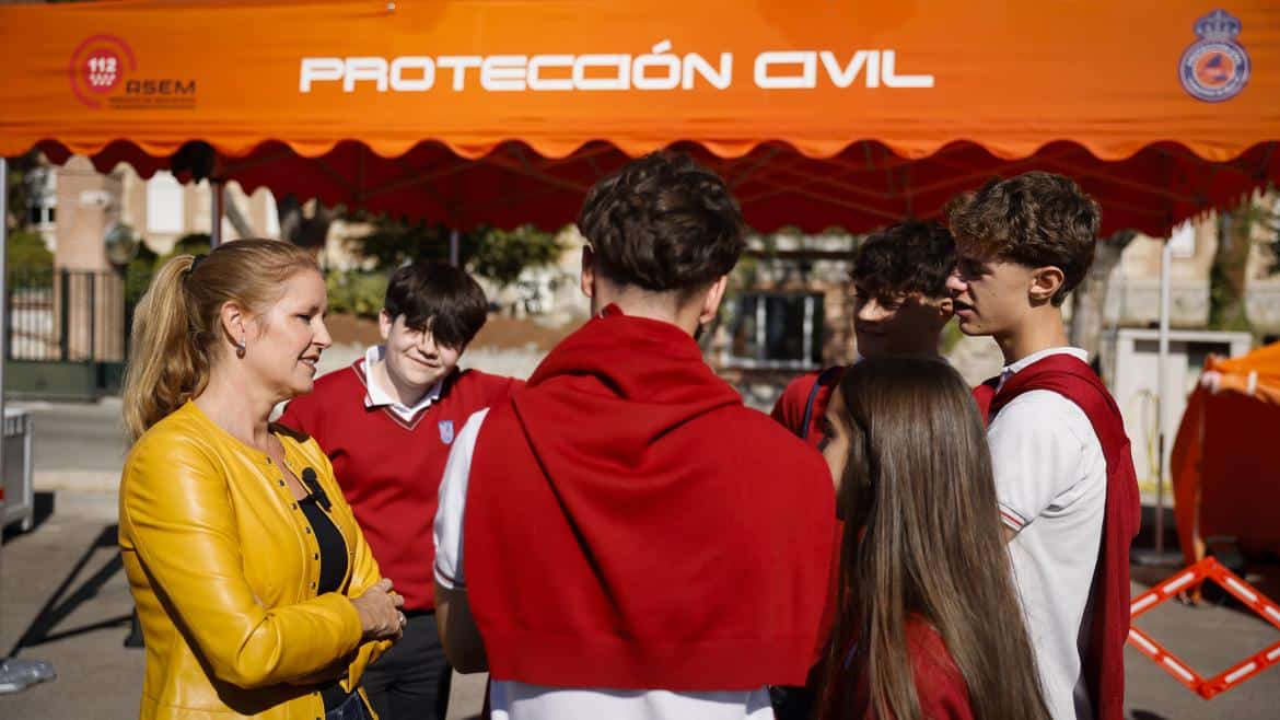 Madrid lanza programa educativo para inspirar vocaciones en emergencias entre jóvenes
