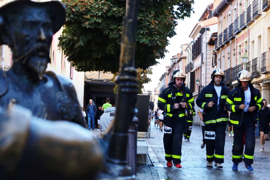 Vibrante Celebración en la Carrera Memoria de los Bomberos por las Calles de Alcalá