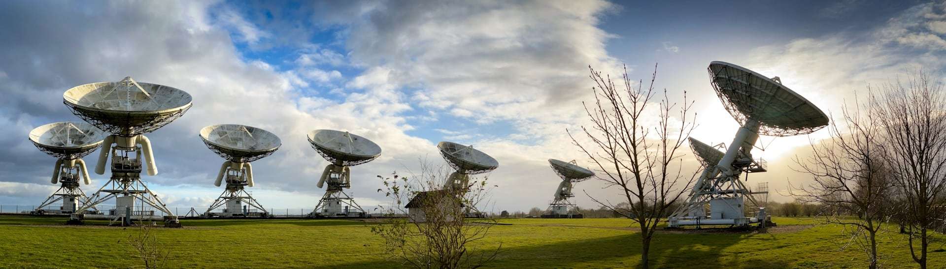 Amazon Kuiper Lanza su Primera Estación en Santander: España al Frente en la Competencia Satelital contra Starlink