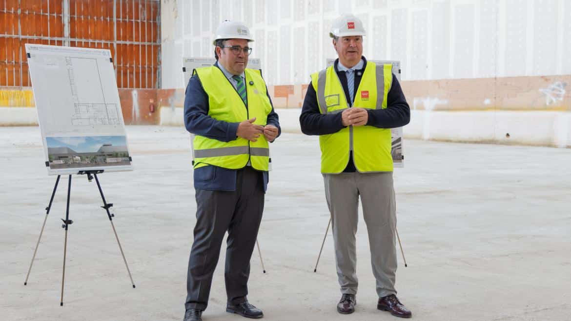 El viceconsejero José Antonio Sánchez durante su visita a esta actuación en Boadilla del Monte