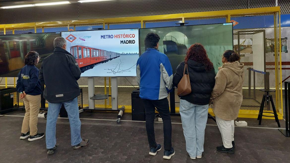 Metro de Madrid se viste de Navidad con simulador de trenes, conciertos y Belén monumental