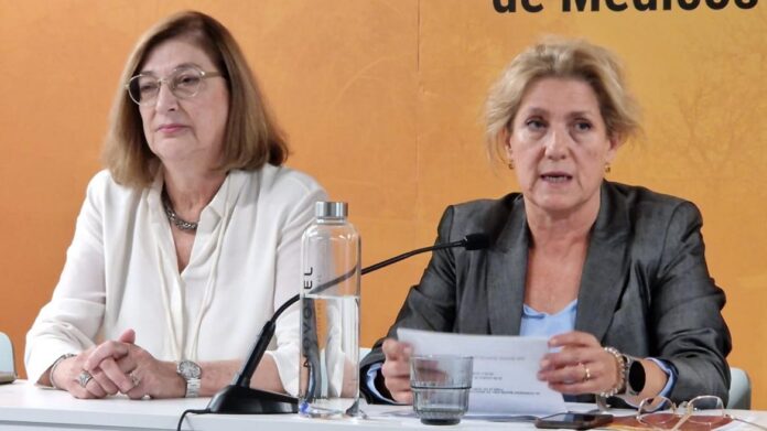 Isabel Jimeno y Rosario Azcutia en la inauguración del congreso de SEMG Madrid