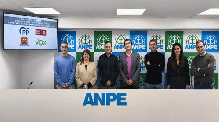 ANPE Dialoga con Partidos en Les Corts para Destacar Demandas Docentes