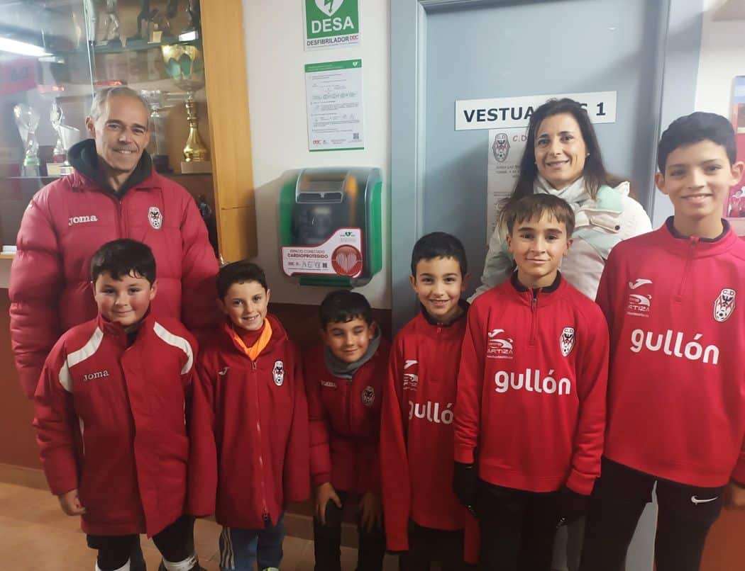 Aguilar de Campoo Mejora la Seguridad Cardiaca en sus Instalaciones Deportivas con un Desfibrilador de Última Generación