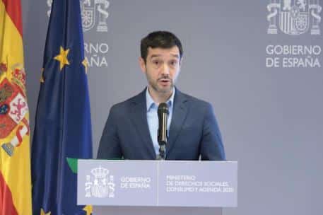 Bustinduy durante una rueda de prensa