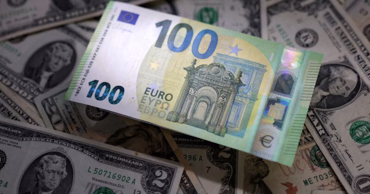 Análisis del tipo de cambio dólar-euro y sus proyecciones para el 1 de diciembre
