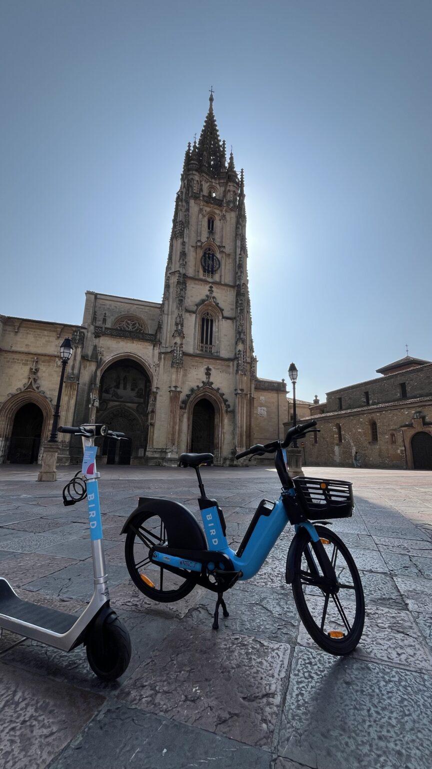 Bird Impulsa la Micromovilidad Multimodal en Oviedo y Reduce Emisiones de CO₂ en Más de 30 Toneladas para 2025