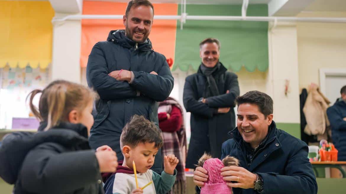 Colegios Públicos de Madrid Ofrecen Actividades Navideñas para Facilitar la Conciliación Familiar