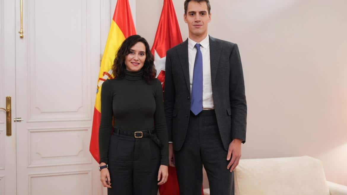 Díaz Ayuso Colabora con Mistral para Impulsar la Inteligencia Artificial en los Servicios Públicos de Madrid