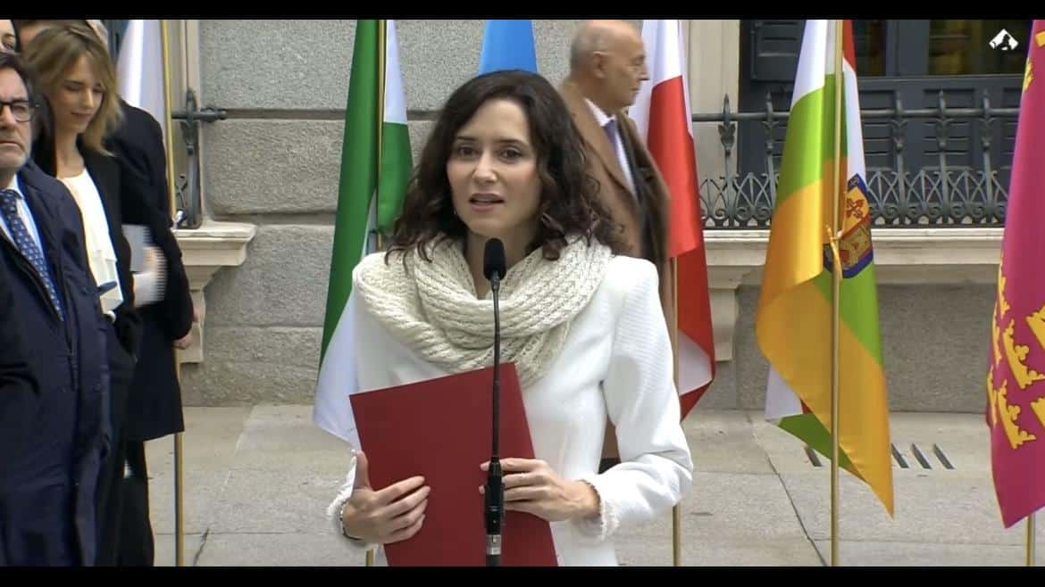 Díaz Ayuso Destaca el Espíritu de Unión de los Españoles para Enfrentar Desafíos Históricos