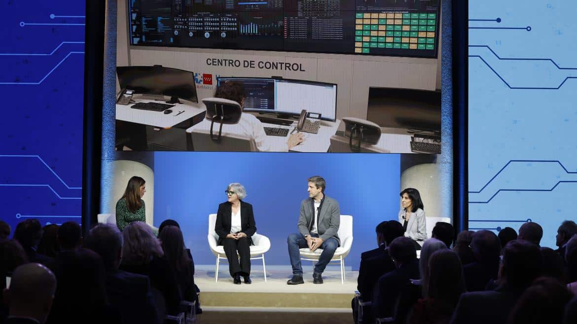El Hospital Gregorio Marañón Presenta Innovador «Cerebro Digital» a la Reina Letizia en la Fundación BBVA
