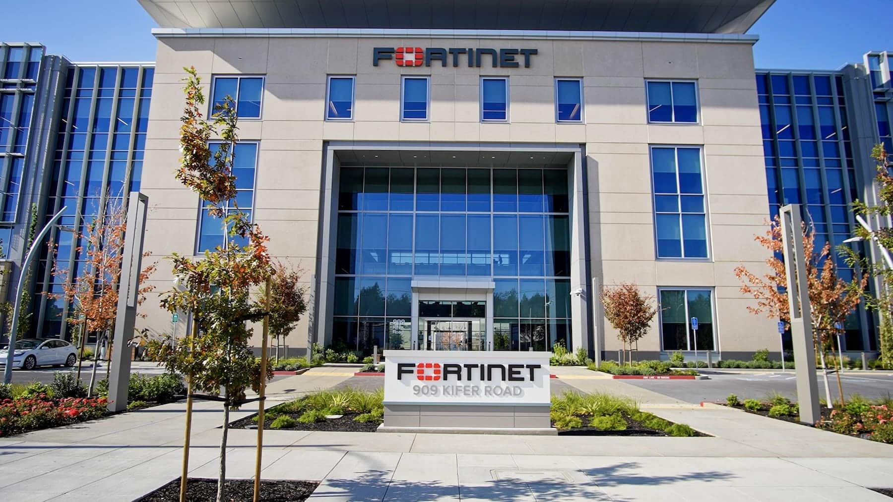 Fortinet y NVIDIA Integran FortiGate-VM en BlueField-3 para Optimizar la Seguridad en Fábricas de IA sin Sacrificar Rendimiento