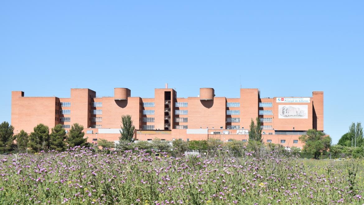 Gerente del Hospital Príncipe de Asturias recibe reconocimiento del Colegio de Farmacéuticos de Madrid