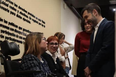 Gobierno Busca Unidad Social para Aprobar Reforma de Leyes de Dependencia
