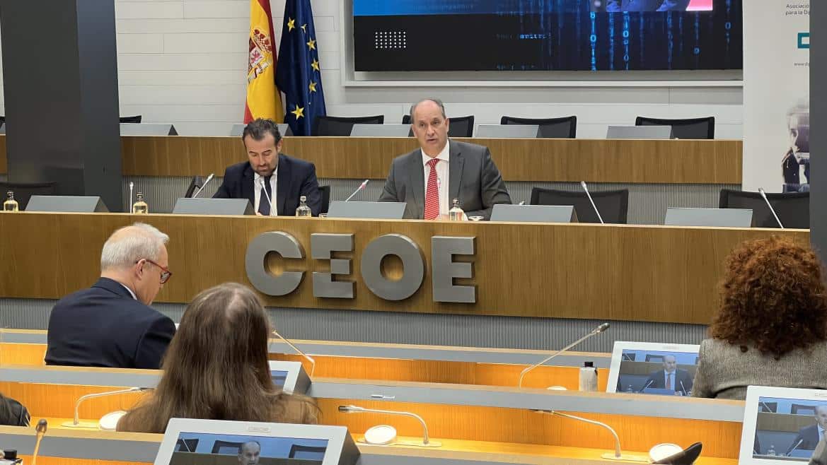 Implementación Segura y Eficiente de la Inteligencia Artificial en la Administración de la Comunidad de Madrid