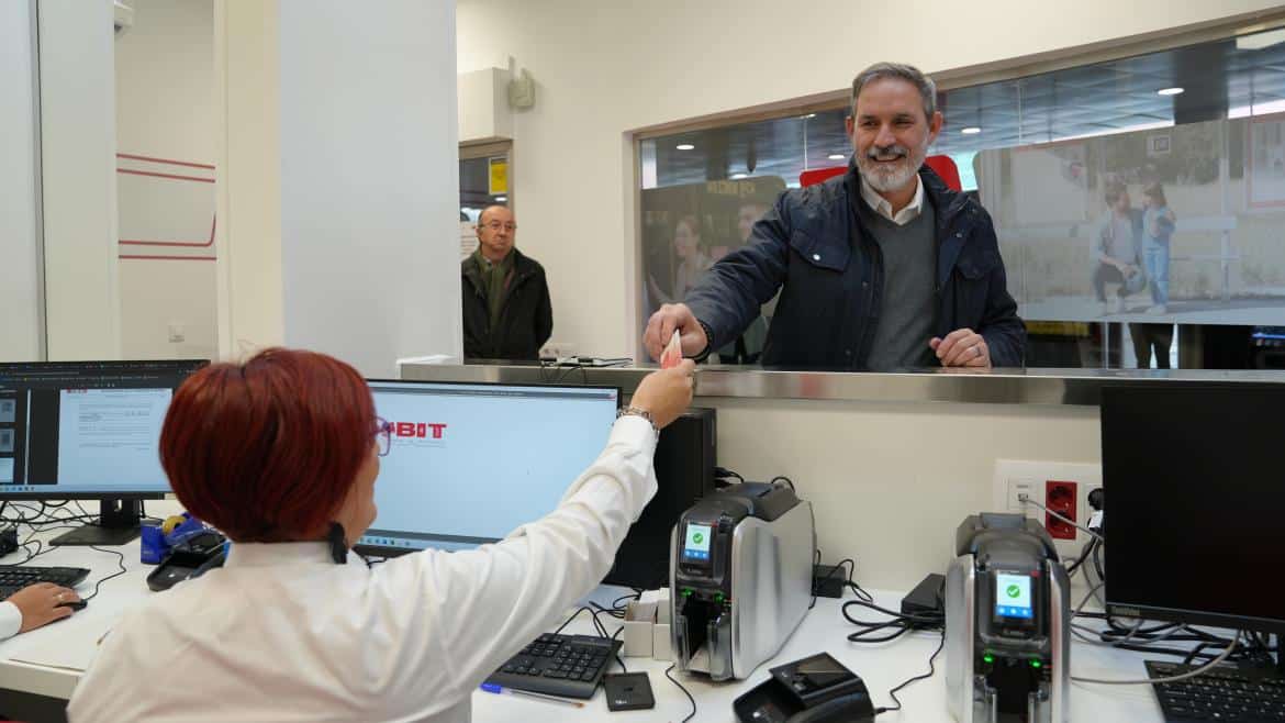 Inauguración de Oficina de Gestión de Tarjeta de Transporte Público en Parla para Optimizar Atención Ciudadana