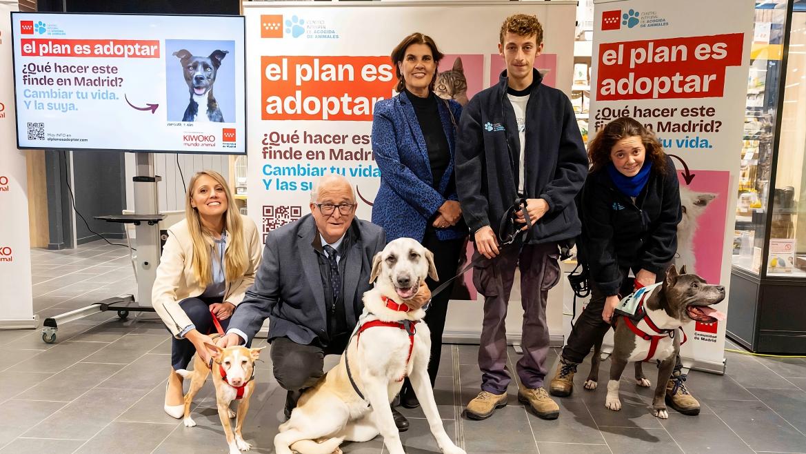 La Comunidad de Madrid impulsa la adopción responsable de mascotas con la campaña «El Plan es Adoptar»