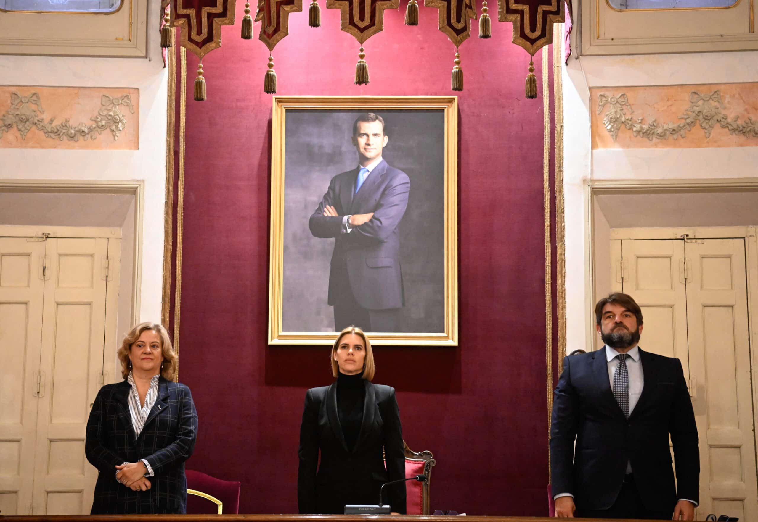 La alcaldesa destaca la Constitución como pilar de la convivencia democrática en un acto público en el Ayuntamiento