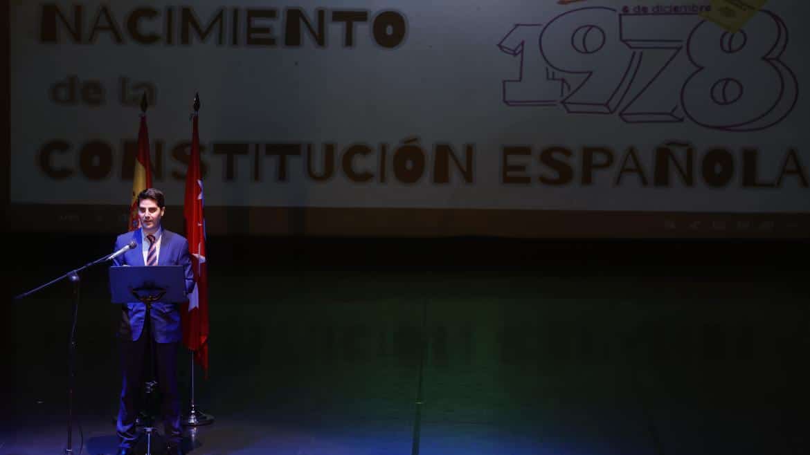 Madrid Conmemora el 47º Aniversario de la Constitución Española con Actividades Educativas para Estudiantes