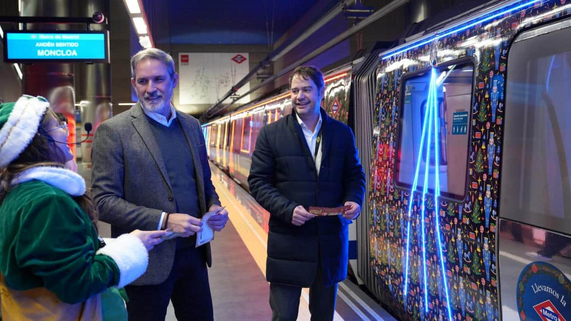 Madrid Ofrece a Escolares una Aventura Encantada en el Tren de la Navidad de Metro