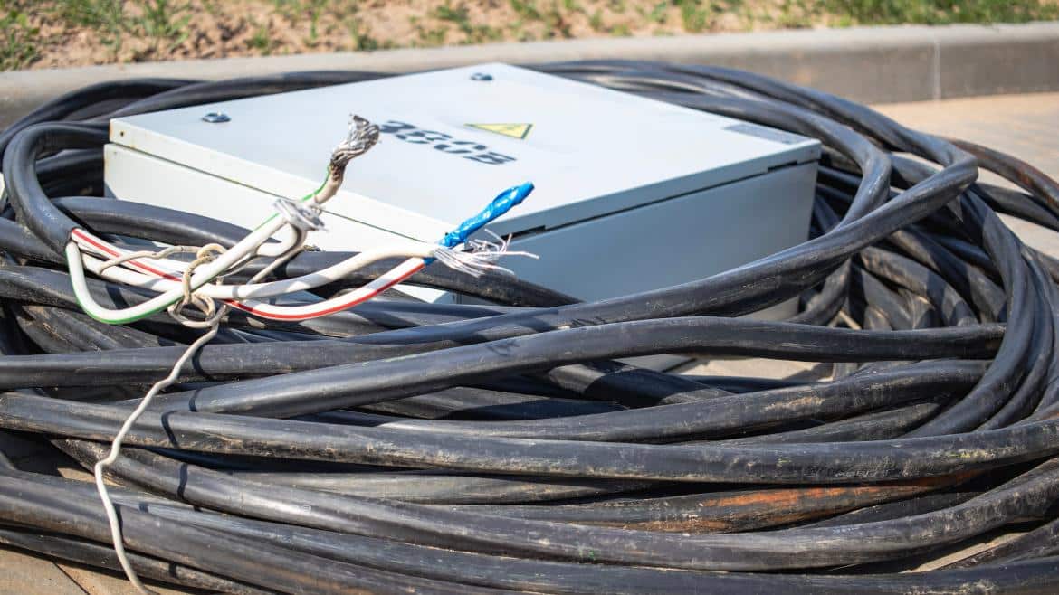 Madrid solicita al Gobierno instalaciones eléctricas para impulsar 116,000 viviendas en el sureste