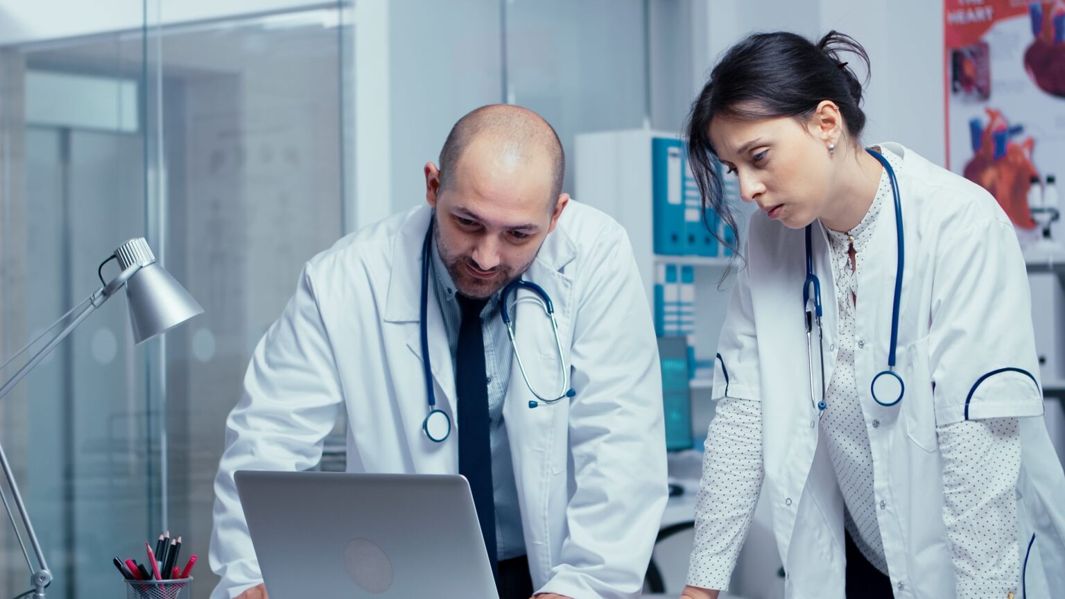 Naturalsoft: Liderando la Transformación Global en la Gestión Sanitaria Mediante Innovación Avanzada