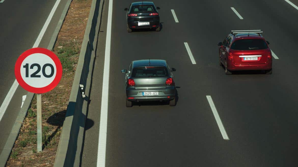 Precauciones Reforzadas en Carreteras y Montañas durante el Puente de la Constitución en Madrid