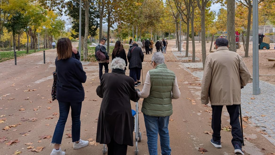 Promoción del Envejecimiento Activo: Caminata Saludable con Residentes del Norte de Atención Primaria