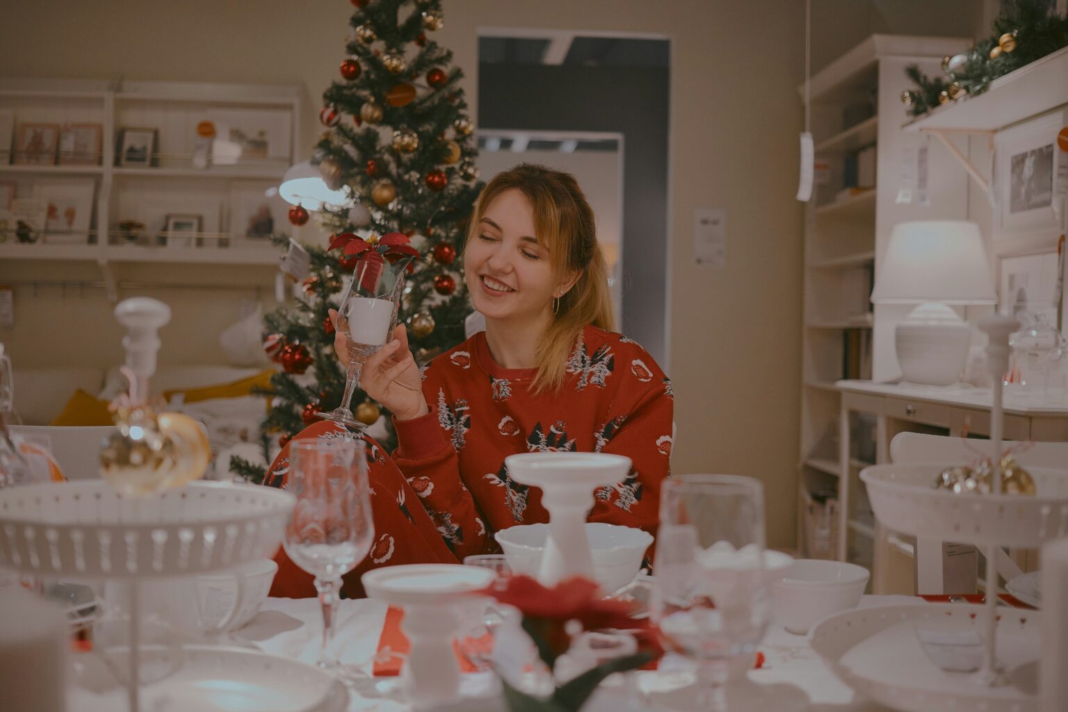 Quirón Prevención Llama a la Conciencia sobre el Estrés Navideño del Anfitrión Ideal
