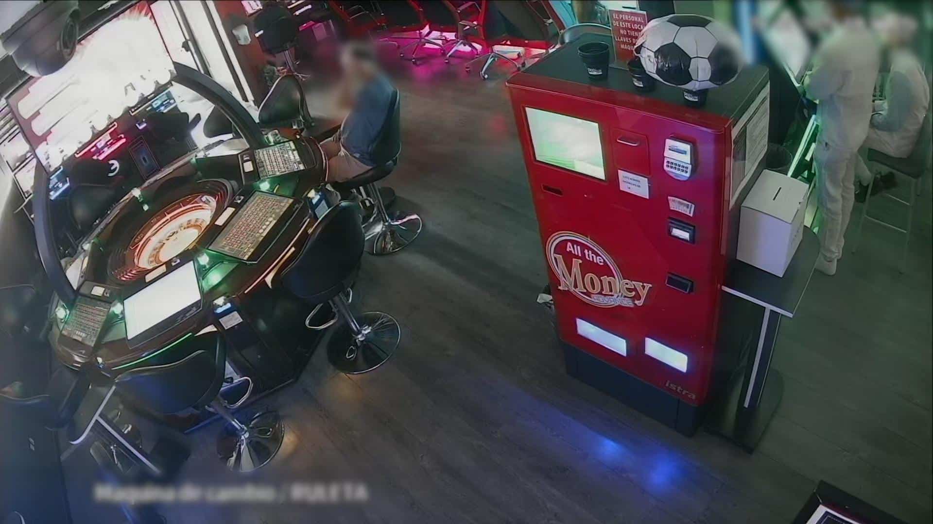 Siete personas arrestadas por robar a plena luz del día en un salón de juegos en Toledo