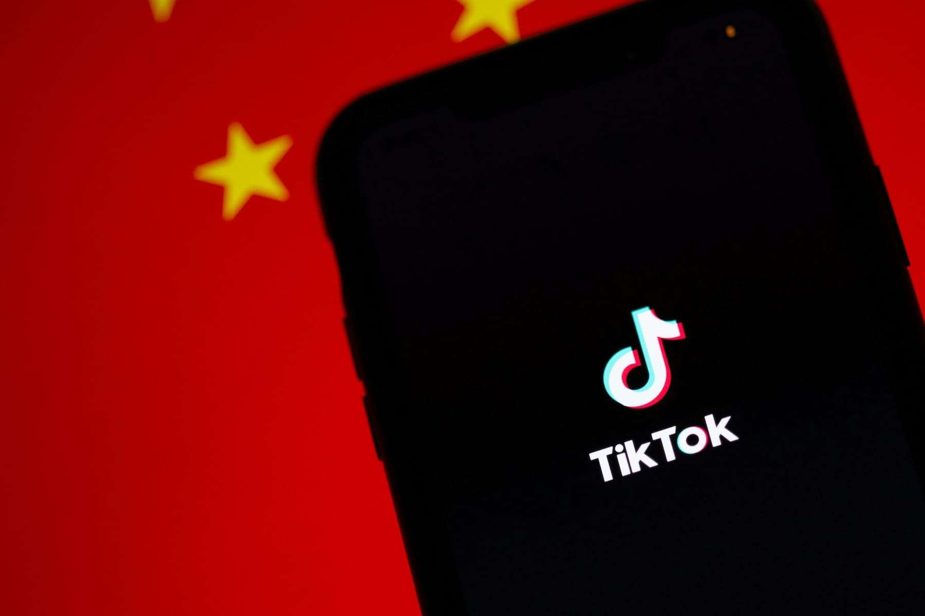TikTok Asegura su Continuidad en EE. UU. Mediante ‘Joint Venture’ con Control Estadounidense: Plazo Establecido hasta Enero de 2026