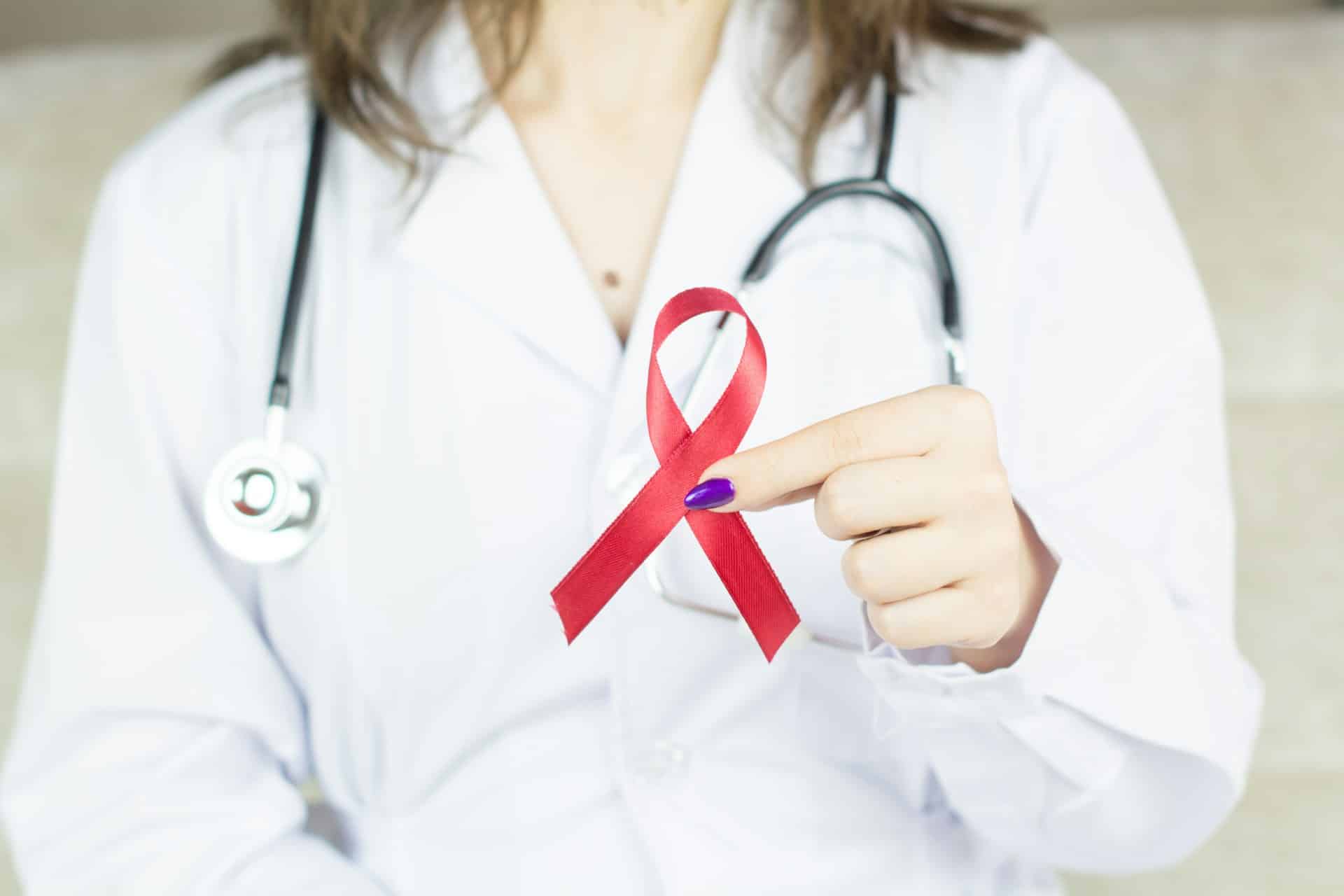 10 consejos esenciales de científicos para prevenir el sida en el Día Mundial del Sida
