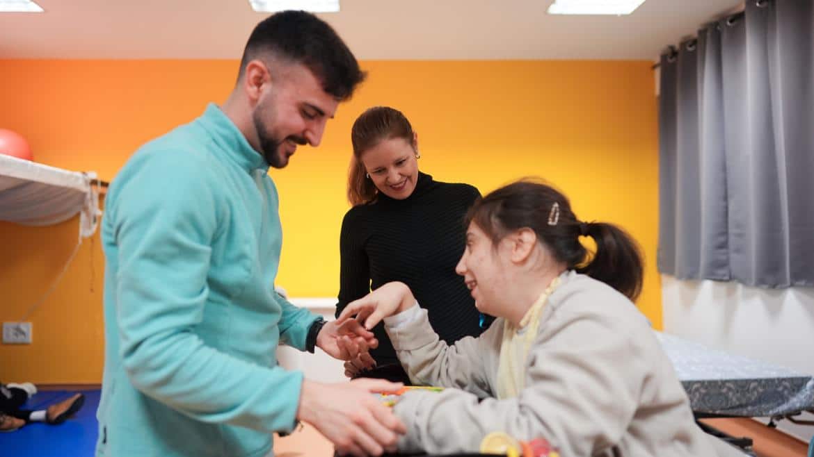 Ampliación de Centros de Día para Personas con Discapacidad Física en Madrid: 860 Nuevas Plazas y 18 Millones de Inversión
