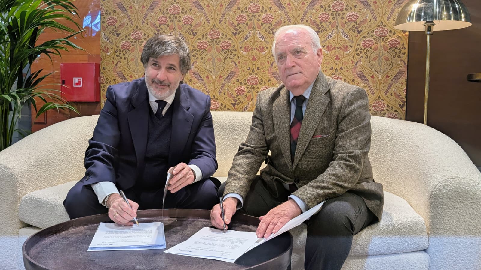 La AEHM y CaixaBank Hotels & Tourism refuerzan su colaboración turística